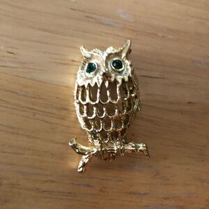 Vintage owl brooch